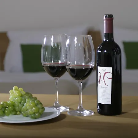 Πανσιόν Wein + Bett Wiedeck *